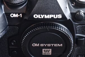 om-1ブランドロゴ